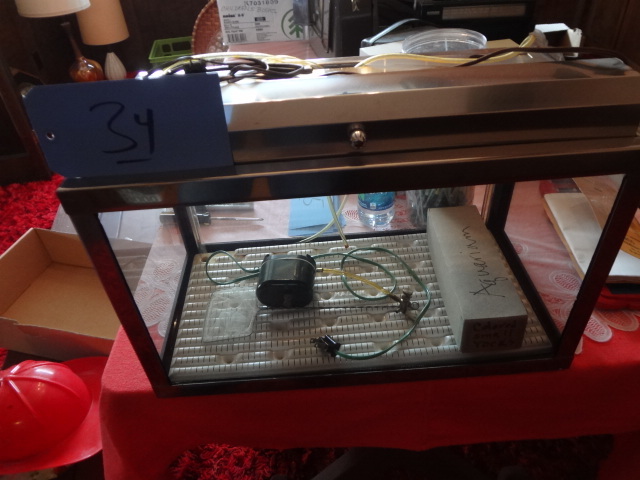 lot 34 image: Aquarium