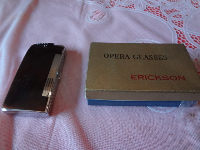 lot 42 image: Opera Glasses, Ronson LighterCigarette Case