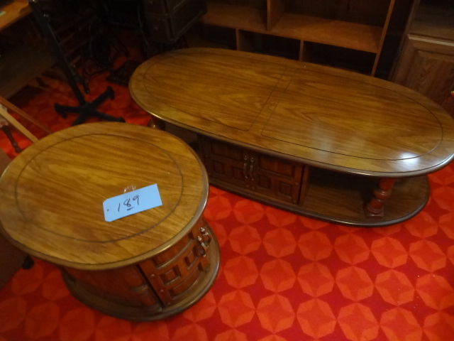 lot 189 image: Oval Coffee table wmatching End table