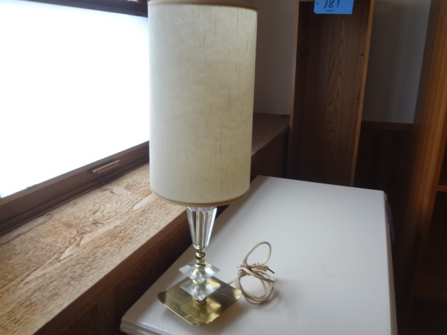 lot 193 image: (9) Lamps