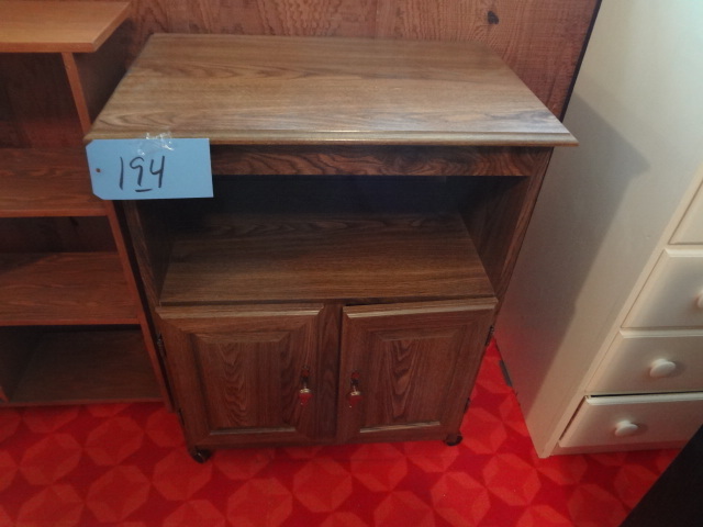 lot 194 image: Shelf on Wheels