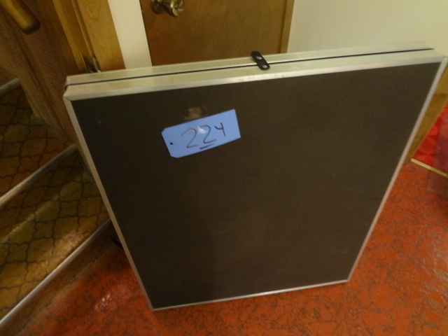 lot 223 image: Folding Metal 6ft table