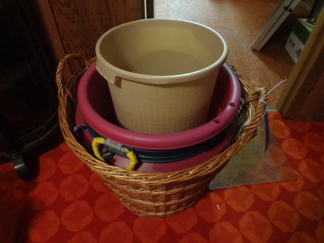 lot 226 image: Lot of BasketBig Buckets