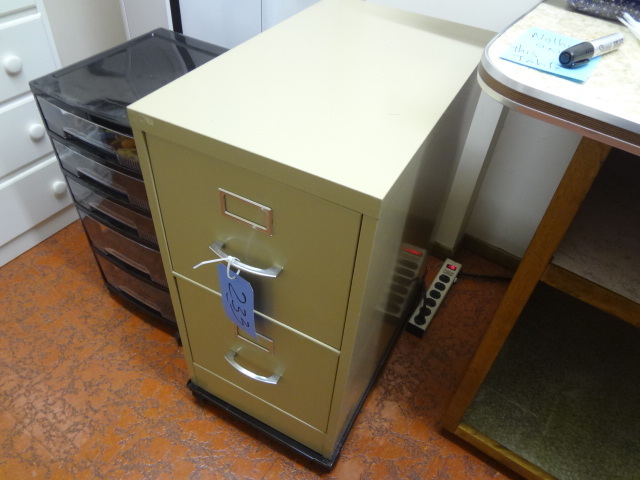 lot 233 image: Metal File on Wheels