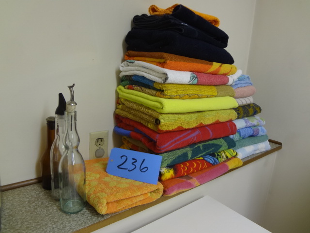 lot 236 image: Towels