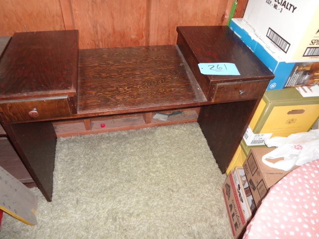 lot 261 image: Part of Old Vanity