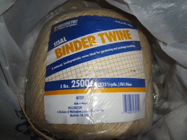 lot 264 image: Huge Ball of Twine, Garden Chairs, tarp, More