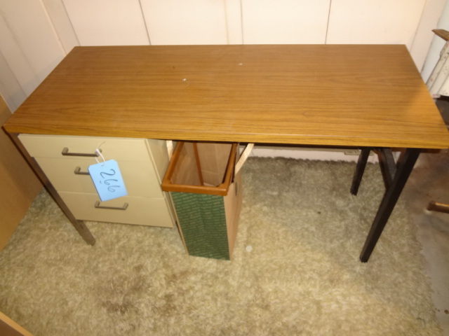 lot 266 image: Small Metal Desk