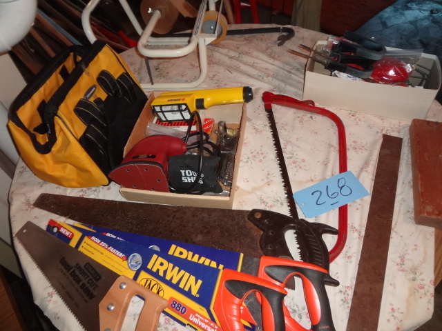 lot 268 image: Saws, Tools, Bag
