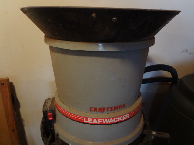 lot 274 image: Craftsman Leaf Wacker