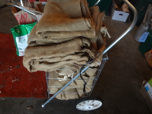 lot 289 image: Cart Full of burlap