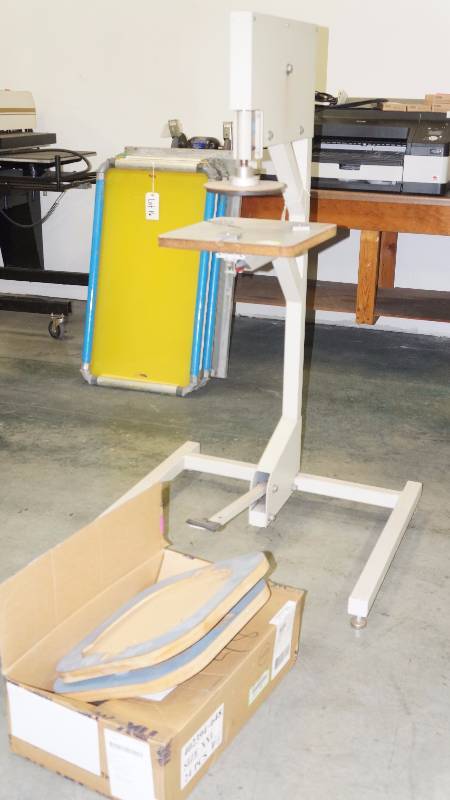 lot 15 image: Thompson Industries Foot Operated Embroidery Hooping Press w Additional Hooping Boards