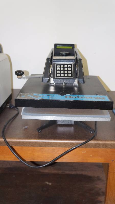 lot 19 image: Hotronix by Stahls Heat Press