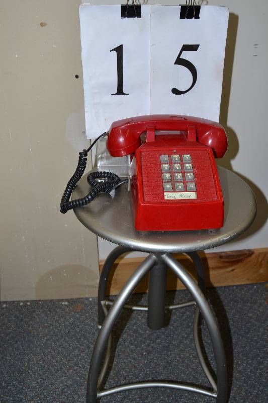 lot 15 image: Stool and Phone