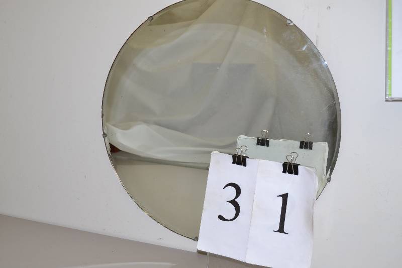 lot 31 image: Mirror