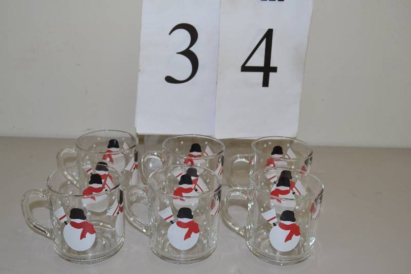 lot 34 image: Snowman Mugs