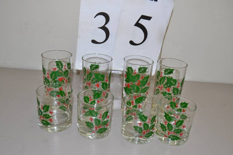 lot 35 image: Indiana Glass Dishes