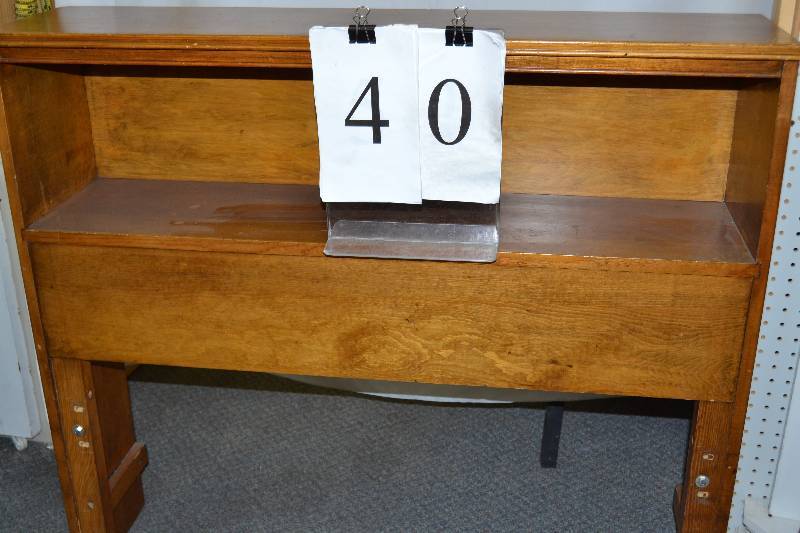 lot 40 image: Headboard