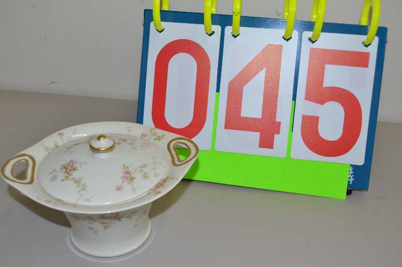 lot 45 image: Fine China