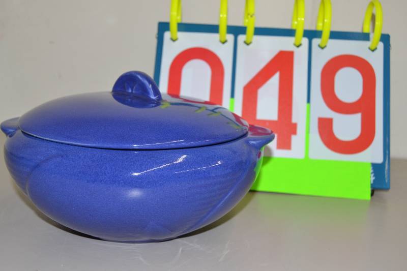 lot 49 image: Red Wing