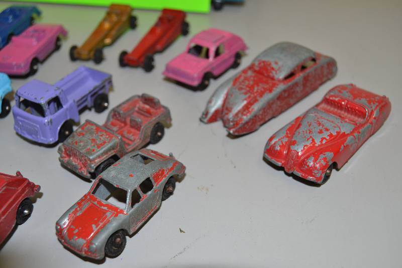 lot 60 image: Vintage Toys