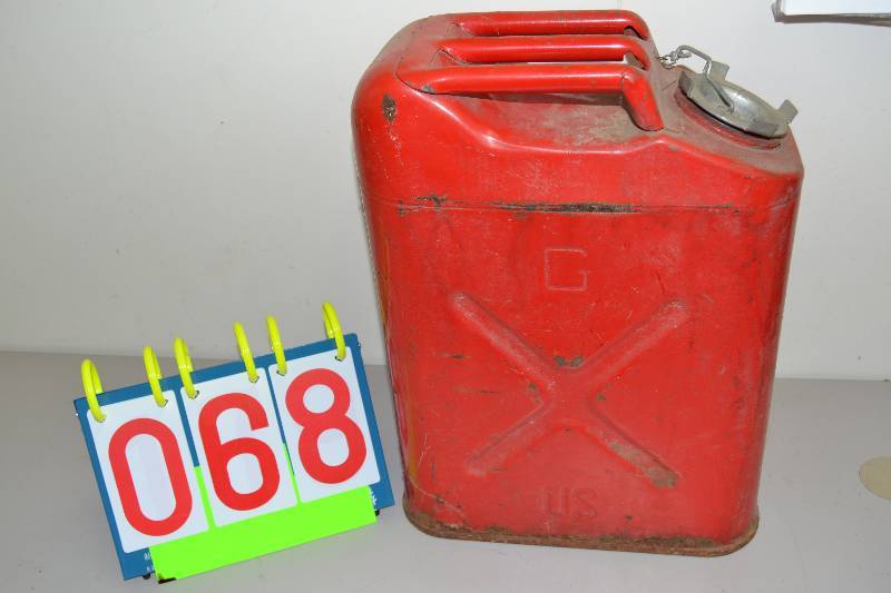 lot 68 image: Gas cans