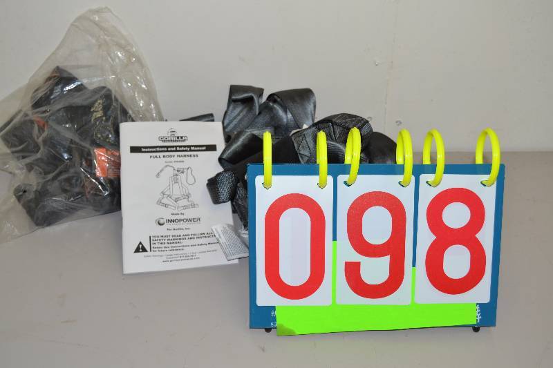 lot 98 image: Deer Stand Harnesses