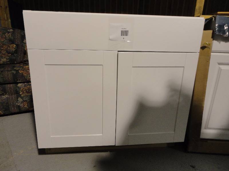 6 Cabinets