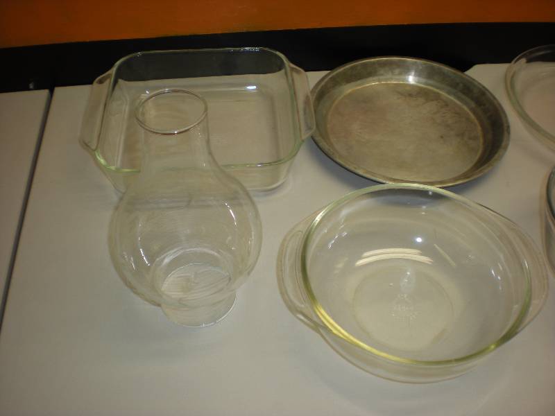 lot 22 image: GLASSWARE