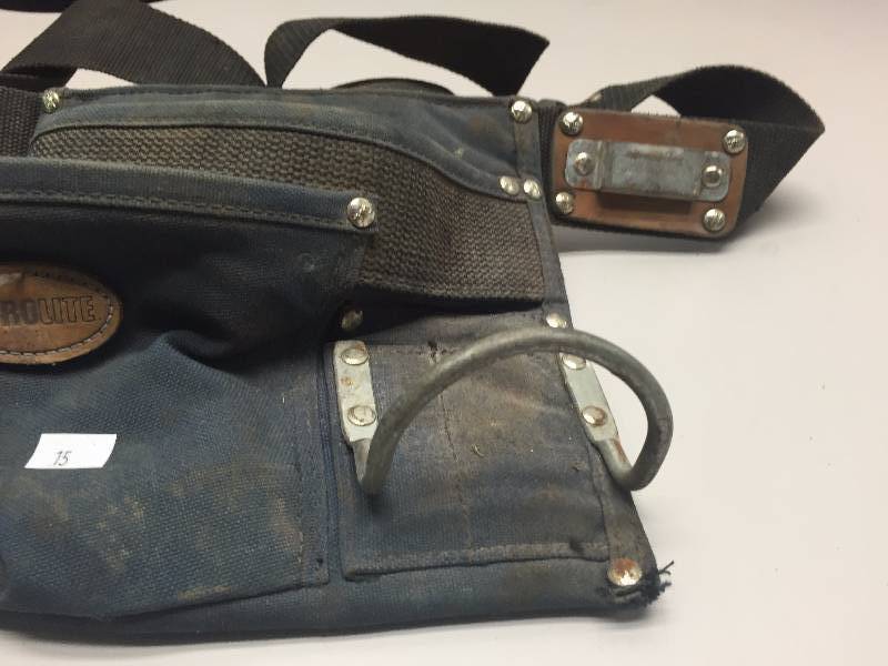 lot 15 image: TOOL BELT