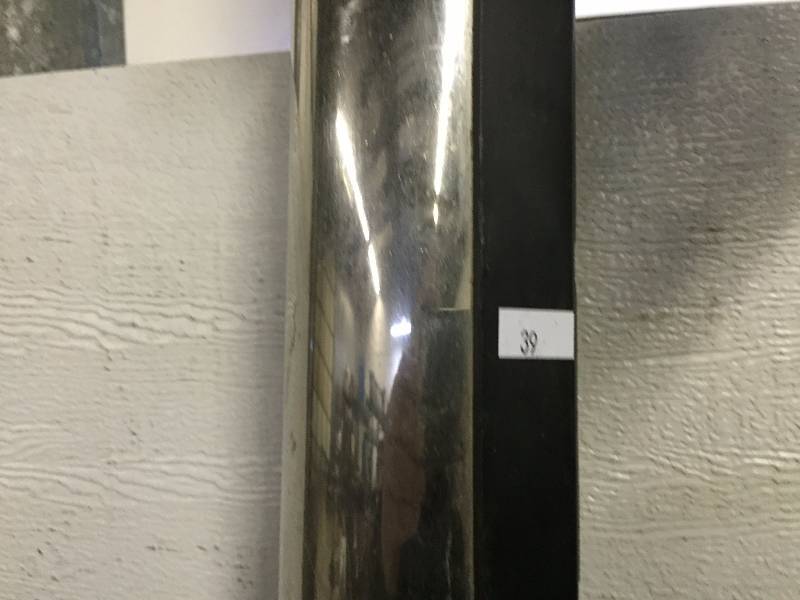 lot 39 image: NERF BARS