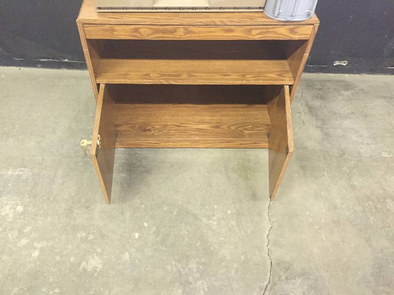 lot 49 image: MICROWAVETV STAND AND KEROSENE HEATER