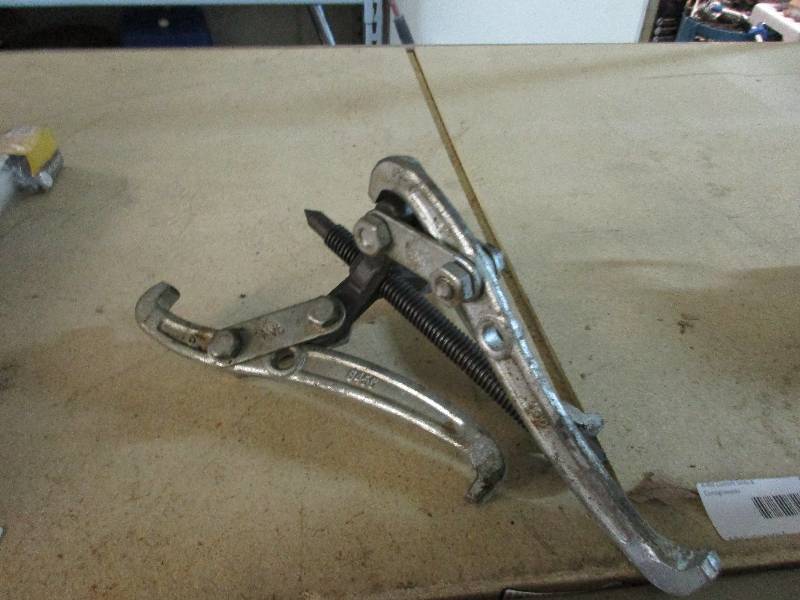 3 jaw puller