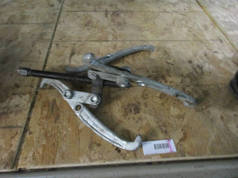 3 jaw puller