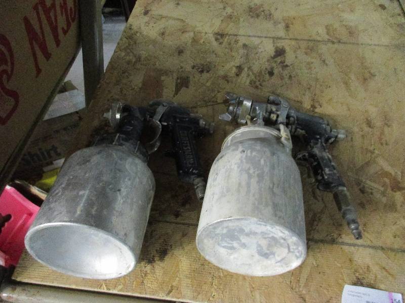 Spray guns