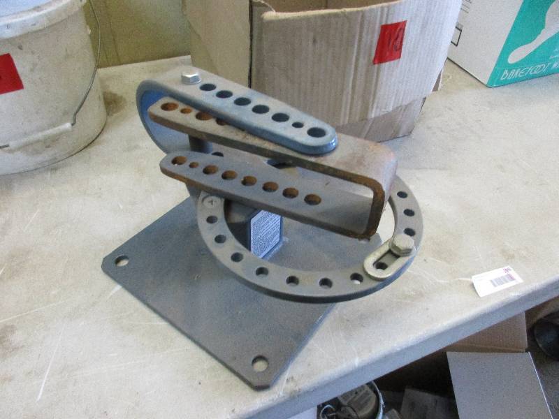 Pipe bender