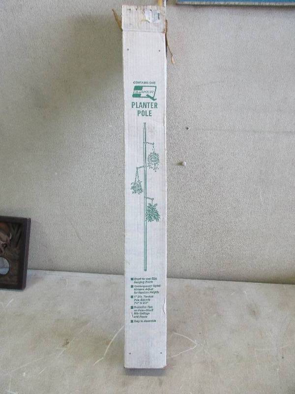 Planter pole