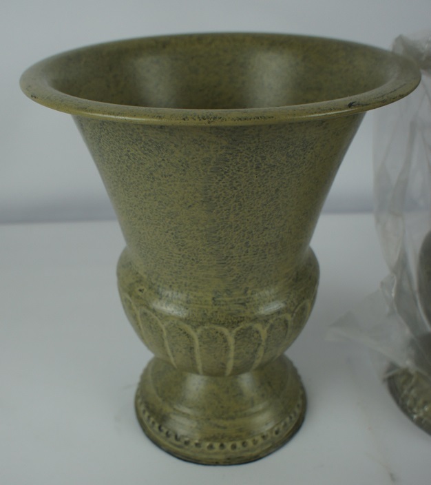 lot 831 image: Elegant Expressions Medium Green Metal Urn Planter