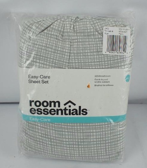 lot 848 image: Room Essentials Twin Sheet Set