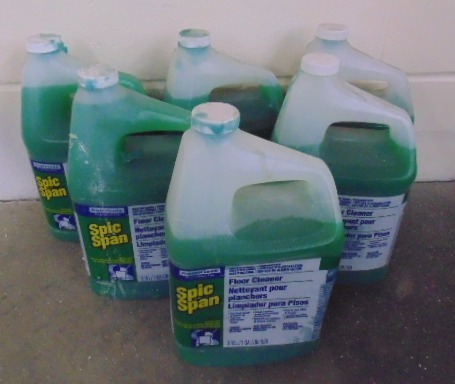lot 314 image: Spic And Span Floor Cleaner, 1 Gallon - 6 pack