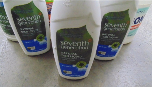 lot 318 image: Lot of 7 bottles of Cleaning Solutions