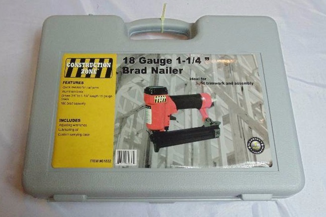 lot 734 image: Construction Zone 18-Gauge Air Brad Nailer 1-14 Inch 61832
