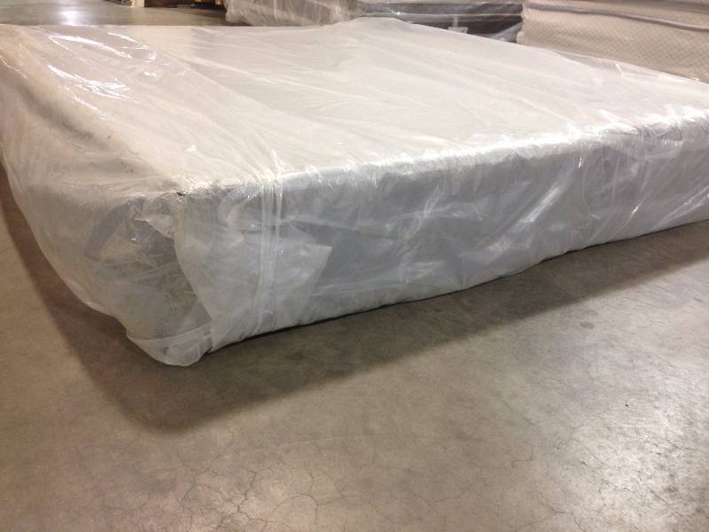 lot 137 image: Queen Simmons Box Spring