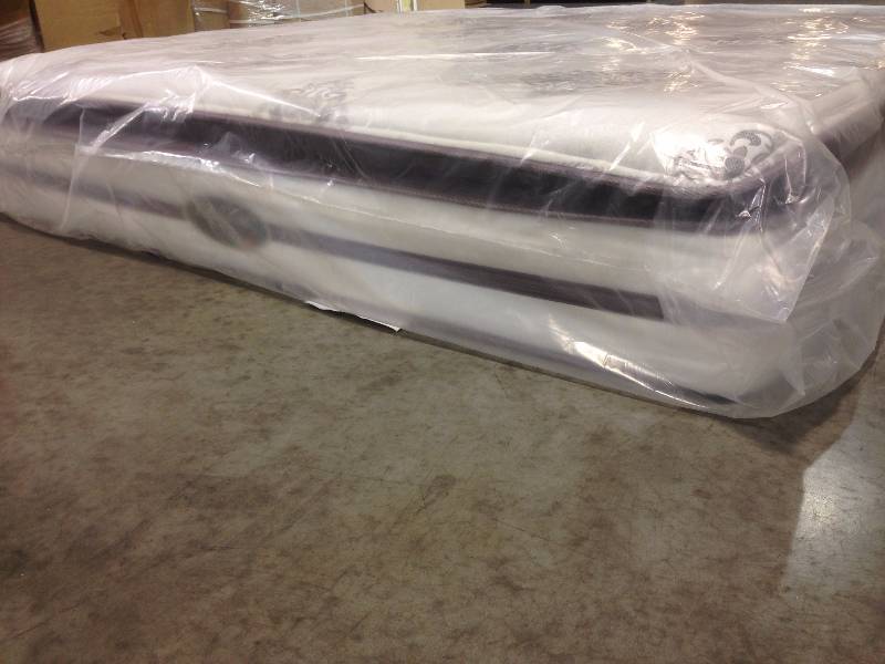 lot 140 image: King Simmons Beautyrest Vanderbilt Collection Luxury Firm Pillowtop mattress