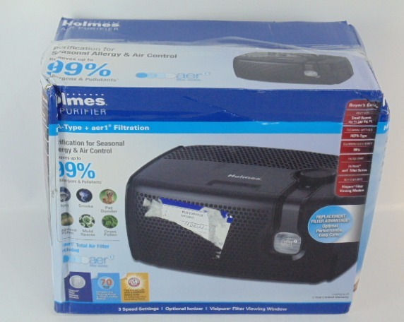 lot 631 image: Holmes Desktop Air Purifier with HEPA-Type Filter
