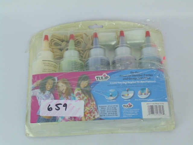 lot 659 image: TULIP I Love To Create  One-Step Large Tie-Dye Kit