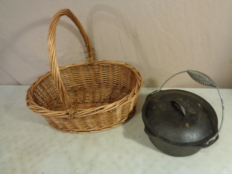 Cast Iron Dutch Oven and Basket