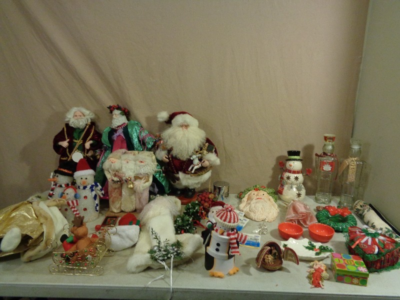 Large Porcelain Face Santas, Decor, and More