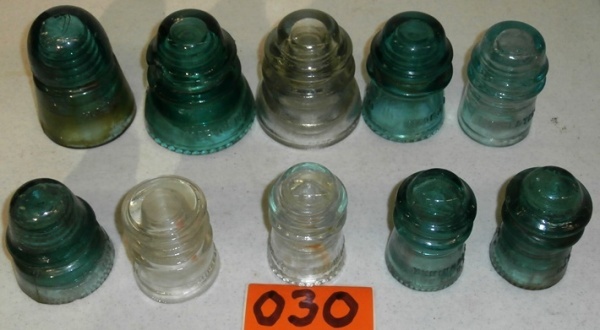lot 30 image: Lot of 10 Vintage Glass Insulators