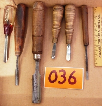 lot 36 image: 6 Vintage Wood Carving Tools